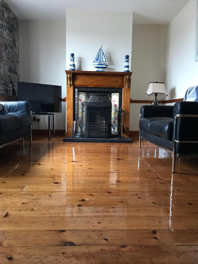Lovely Apartment Overlooking The Harbour And Bay Ardglass Ngoại thất bức ảnh