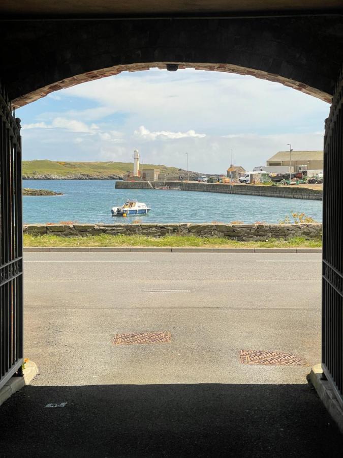 Lovely Apartment Overlooking The Harbour And Bay Ardglass Ngoại thất bức ảnh
