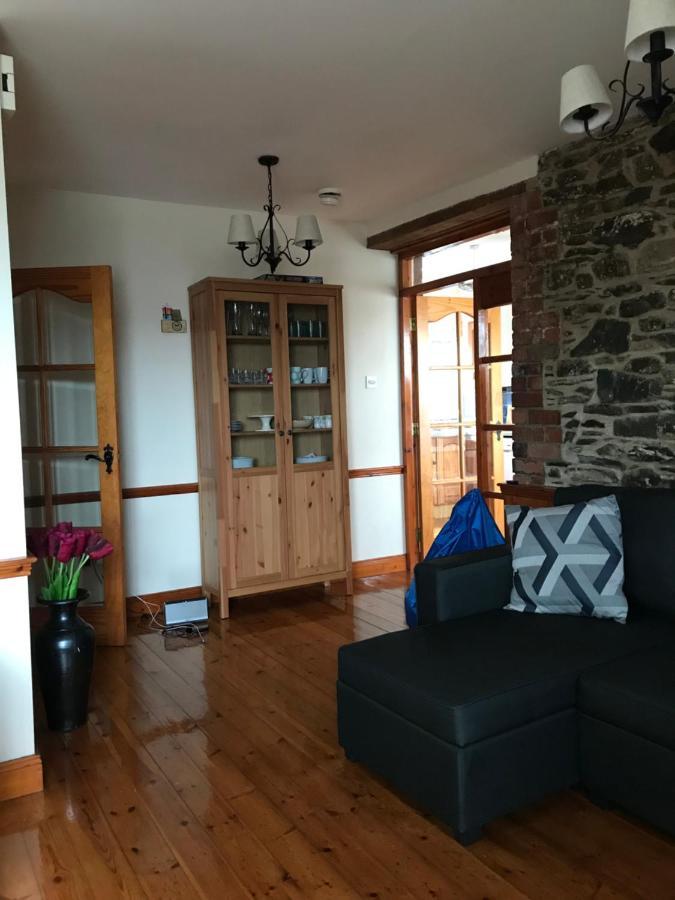 Lovely Apartment Overlooking The Harbour And Bay Ardglass Ngoại thất bức ảnh