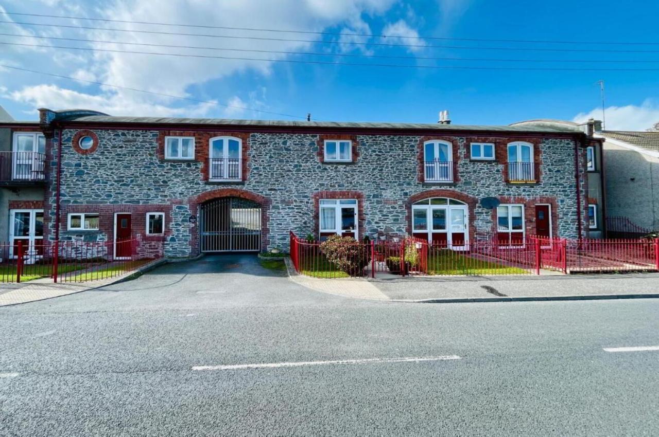 Lovely Apartment Overlooking The Harbour And Bay Ardglass Ngoại thất bức ảnh