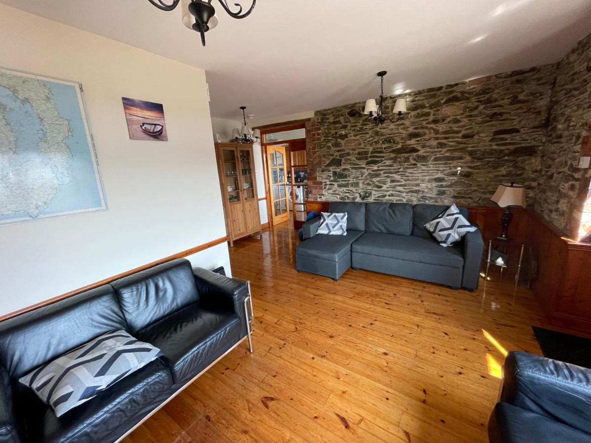 Lovely Apartment Overlooking The Harbour And Bay Ardglass Ngoại thất bức ảnh