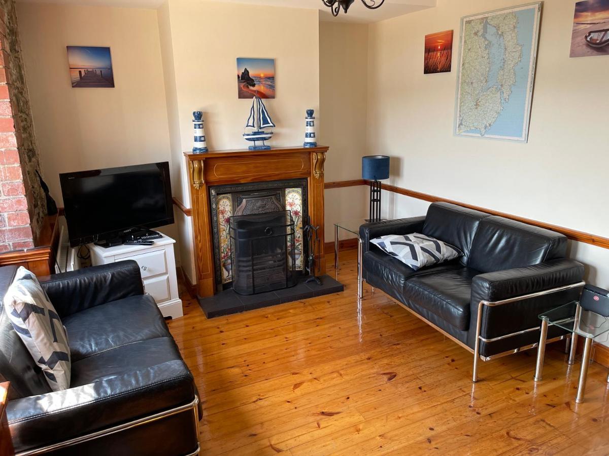 Lovely Apartment Overlooking The Harbour And Bay Ardglass Ngoại thất bức ảnh