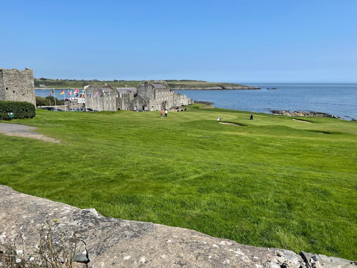 Lovely Apartment Overlooking The Harbour And Bay Ardglass Ngoại thất bức ảnh