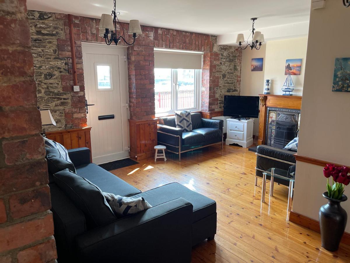 Lovely Apartment Overlooking The Harbour And Bay Ardglass Ngoại thất bức ảnh
